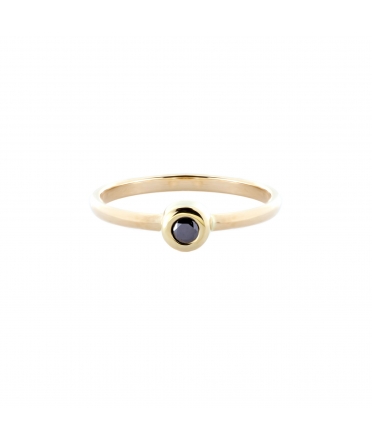 Złoty pierścionek z czarnym diamentem - 1