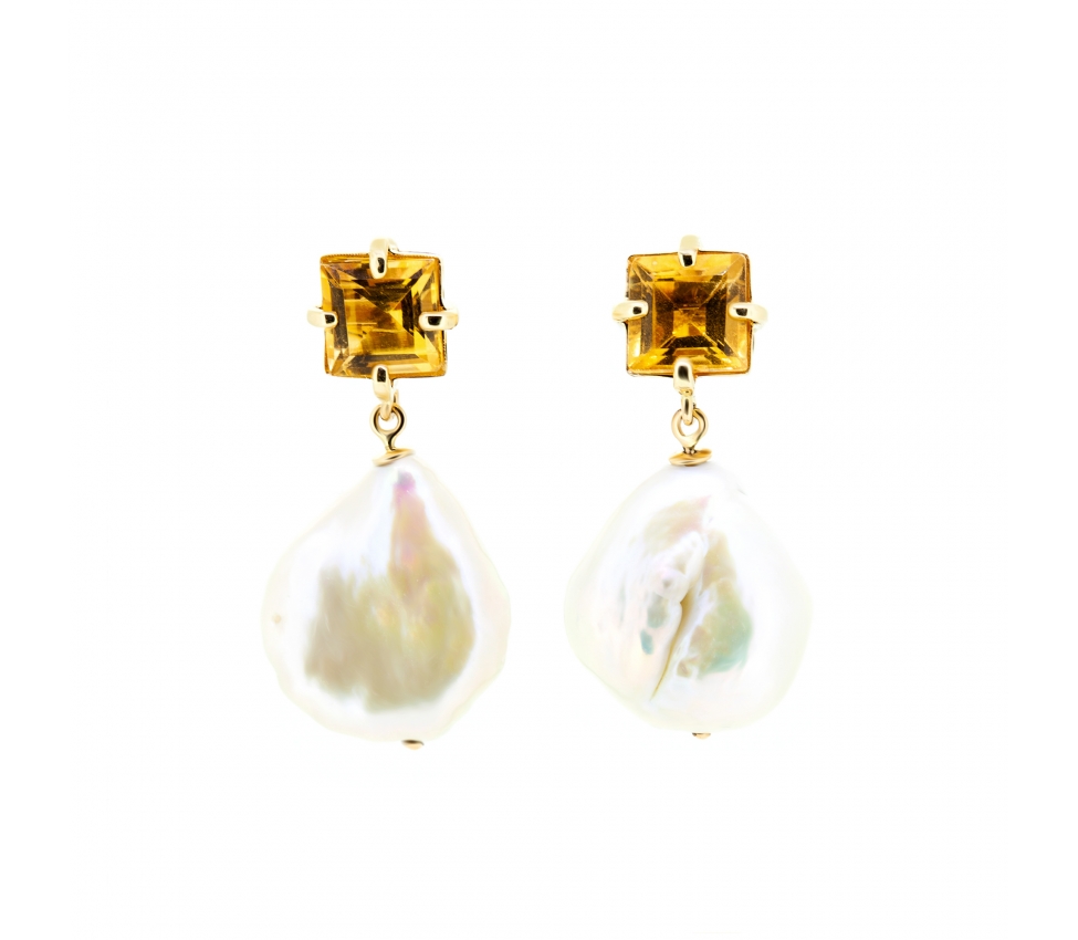 Gold baroque pearls stud earrings - 1