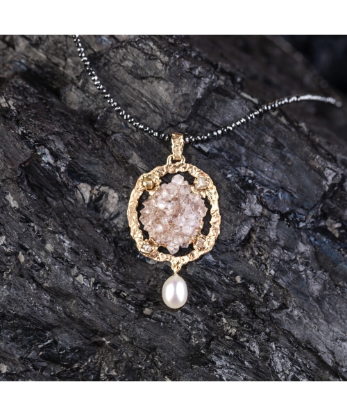 Gold pendant with raw quartz, raw diamonds and white pearl - 2
