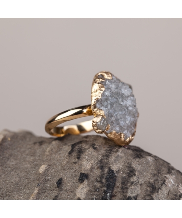 Gold ring with raw quartz and raw diamonds - 5