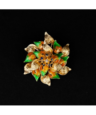 Gold vintage brooch with diamond, sapphires and green enamel - 1