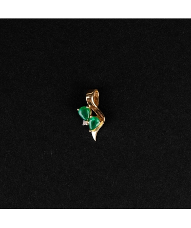 Gold pendant with emerald - 1
